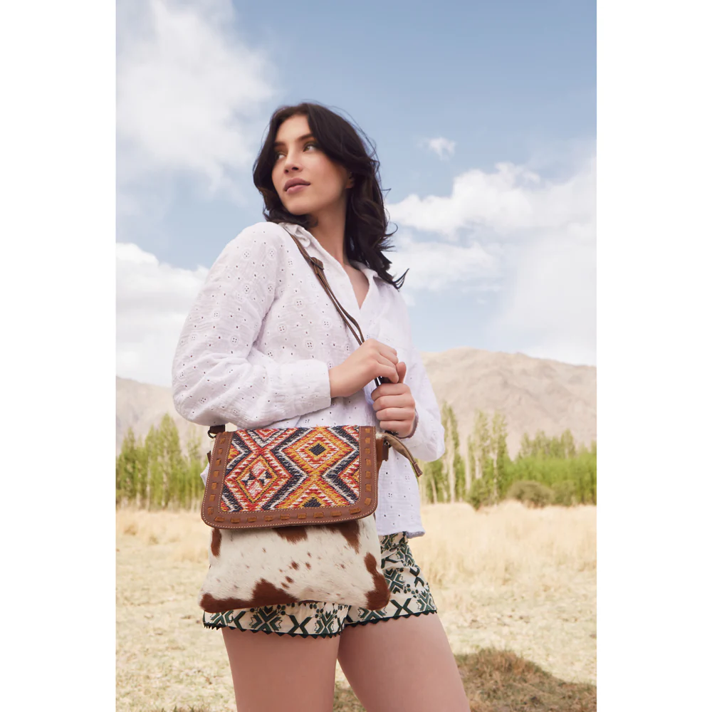 5960-hazelnut-touch-canvas-hairon-bag-1.webp