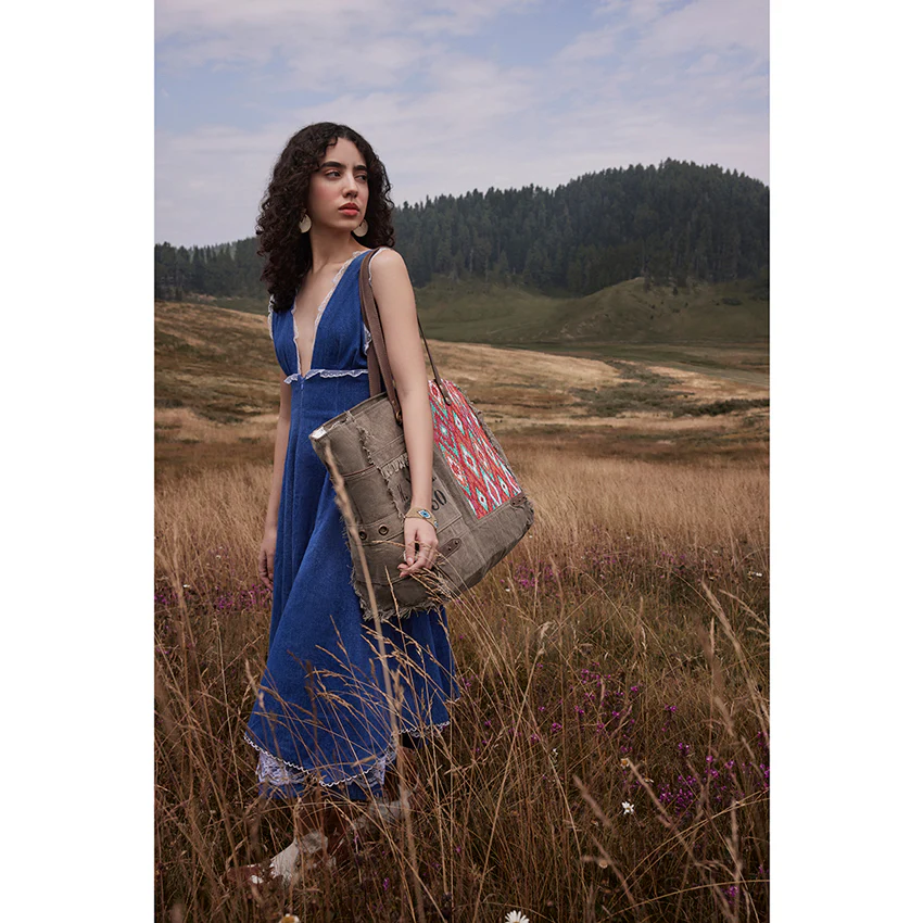 6097-high-trails-vp11-weekender-bag-1.webp