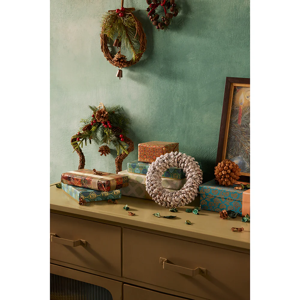 6126-holiday-nut-cluster-ornament-1.webp