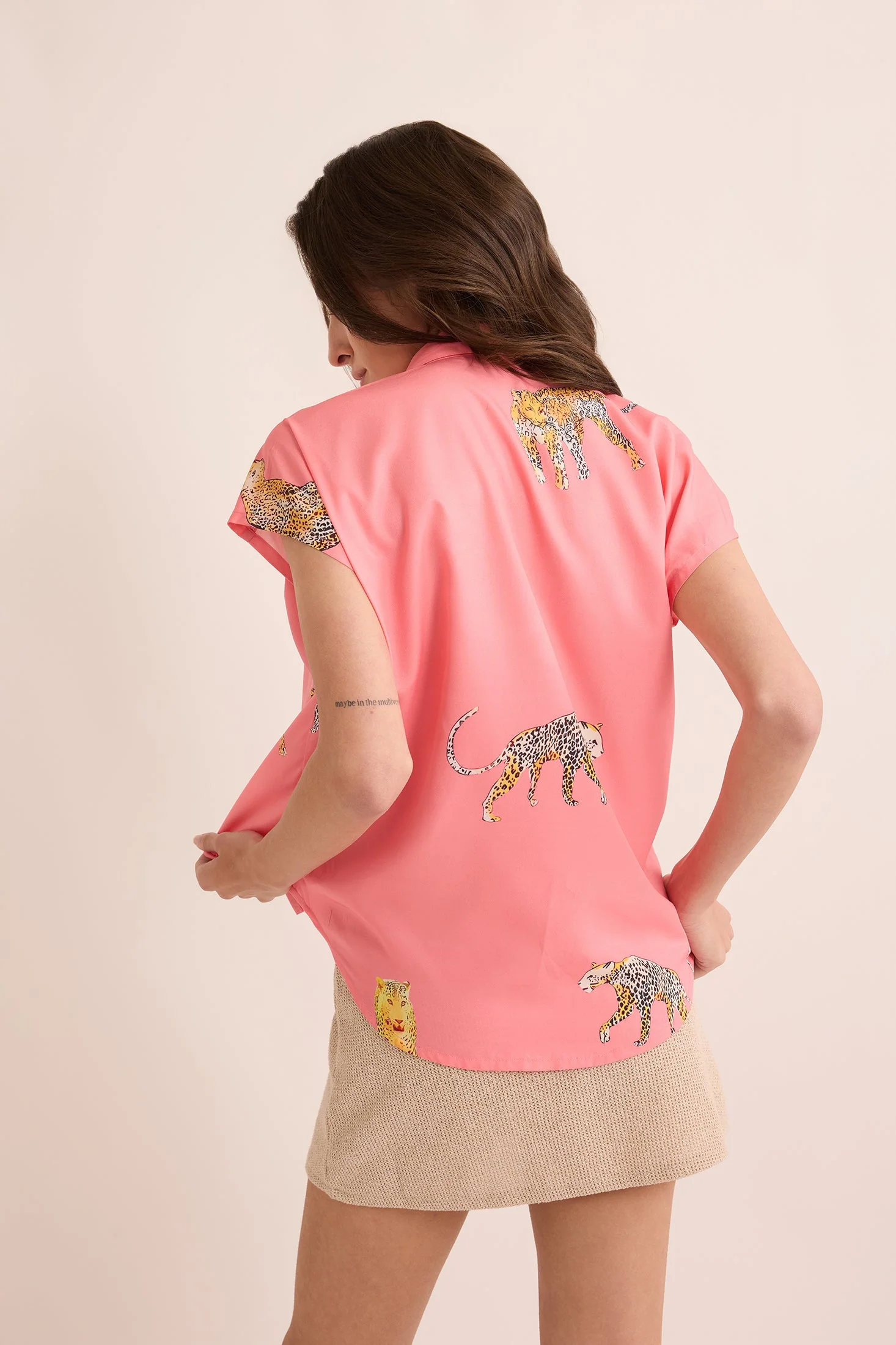 6205-howdy-daisy-shirt-in-light-pink-1.webp