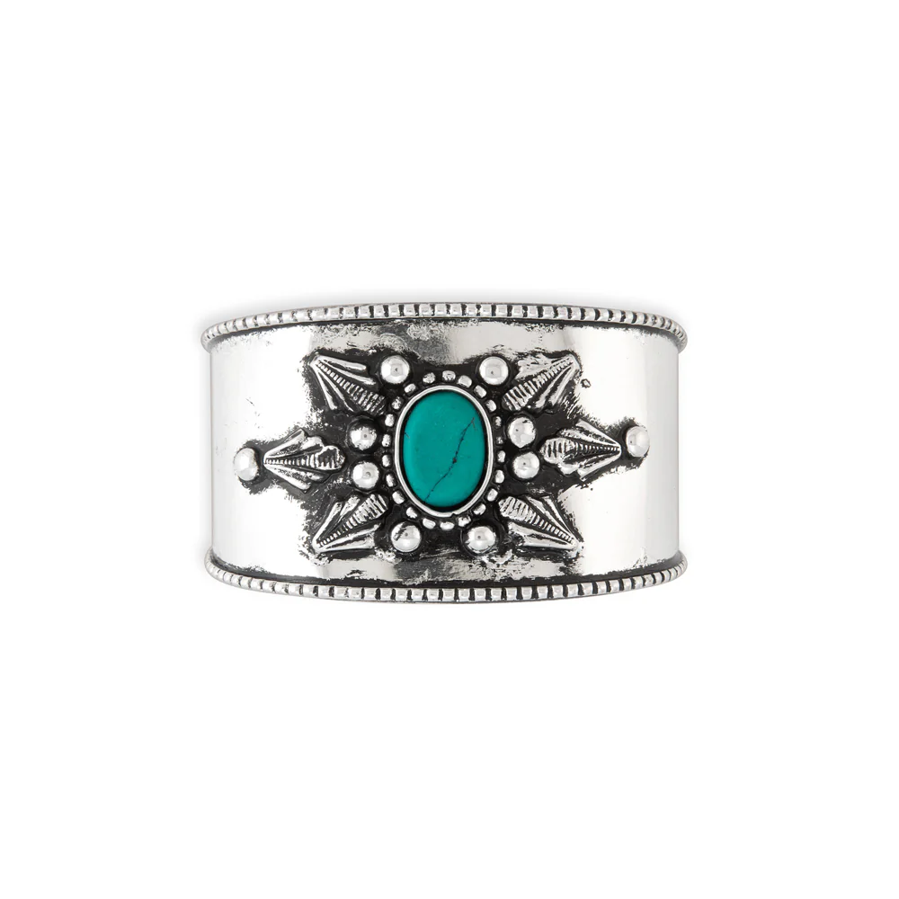 6223-huked-bracelet-1.webp