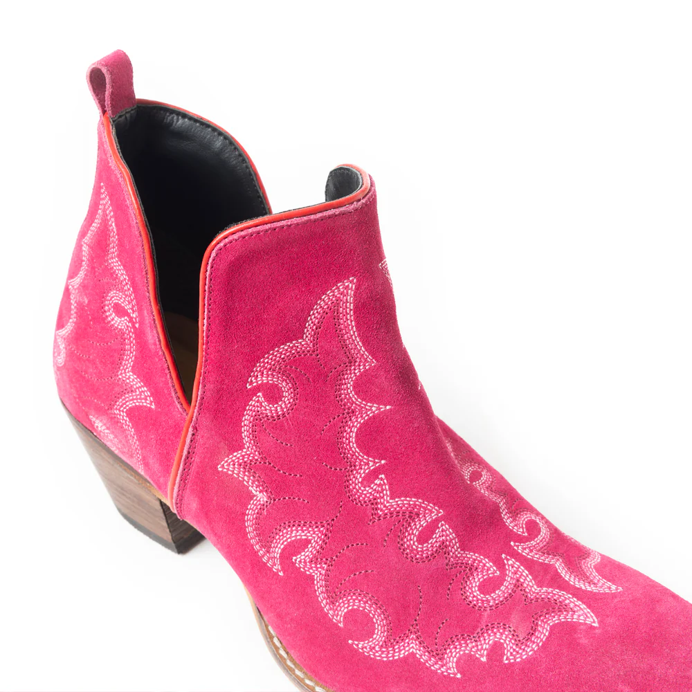 6713-kassie-trailhead-booties-in-pink-1.webp