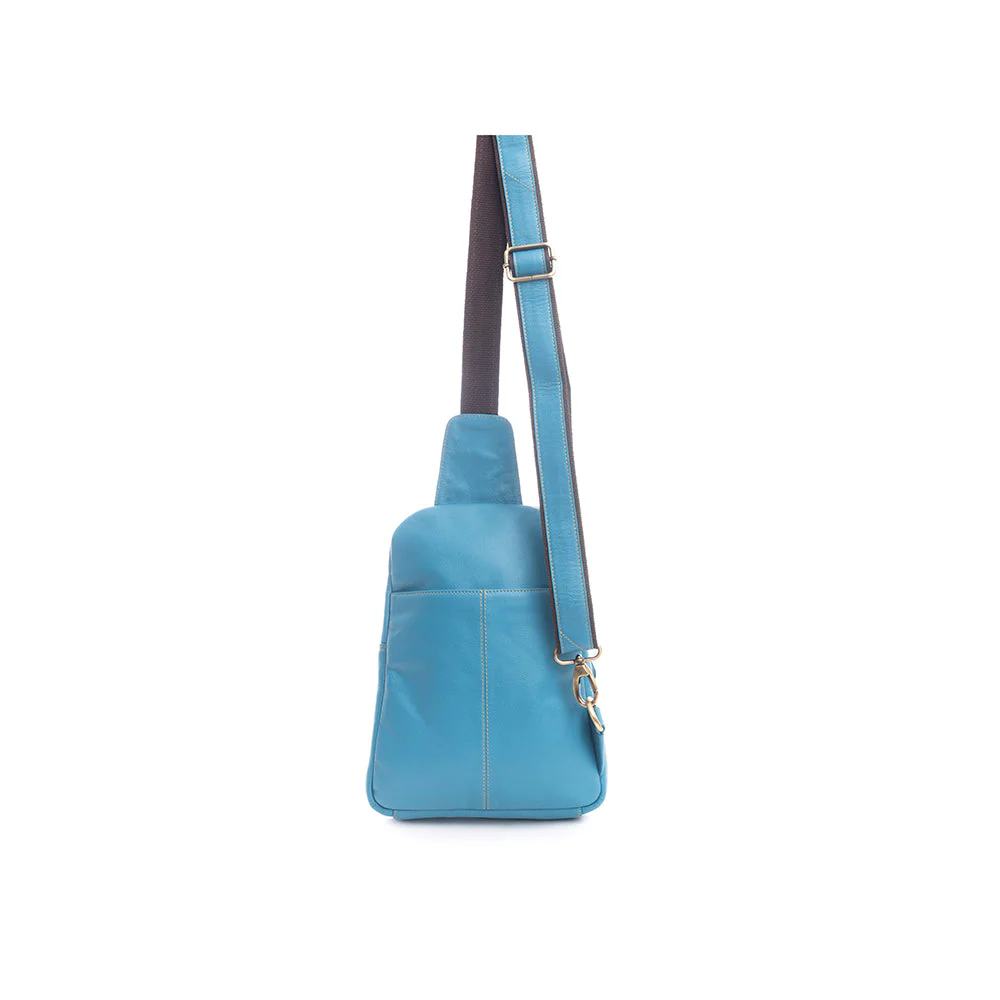 673-arroya-fields-sling-bag-1.webp