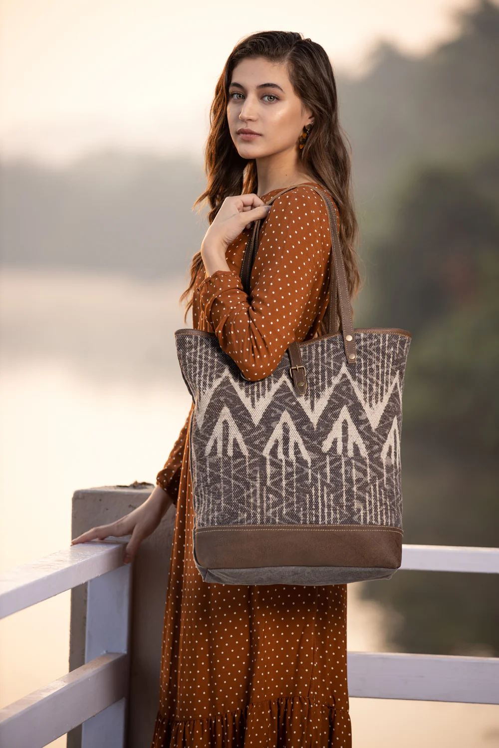 675-art-on-canvas-tote-bag-1.webp