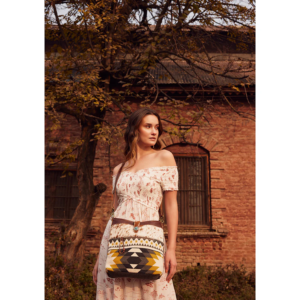 6926-krone-shoulder-bag-1.webp