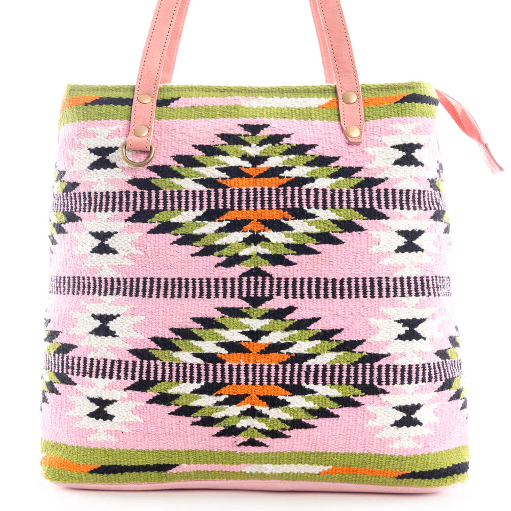 6951-la-capitana-tote-bag-1.webp