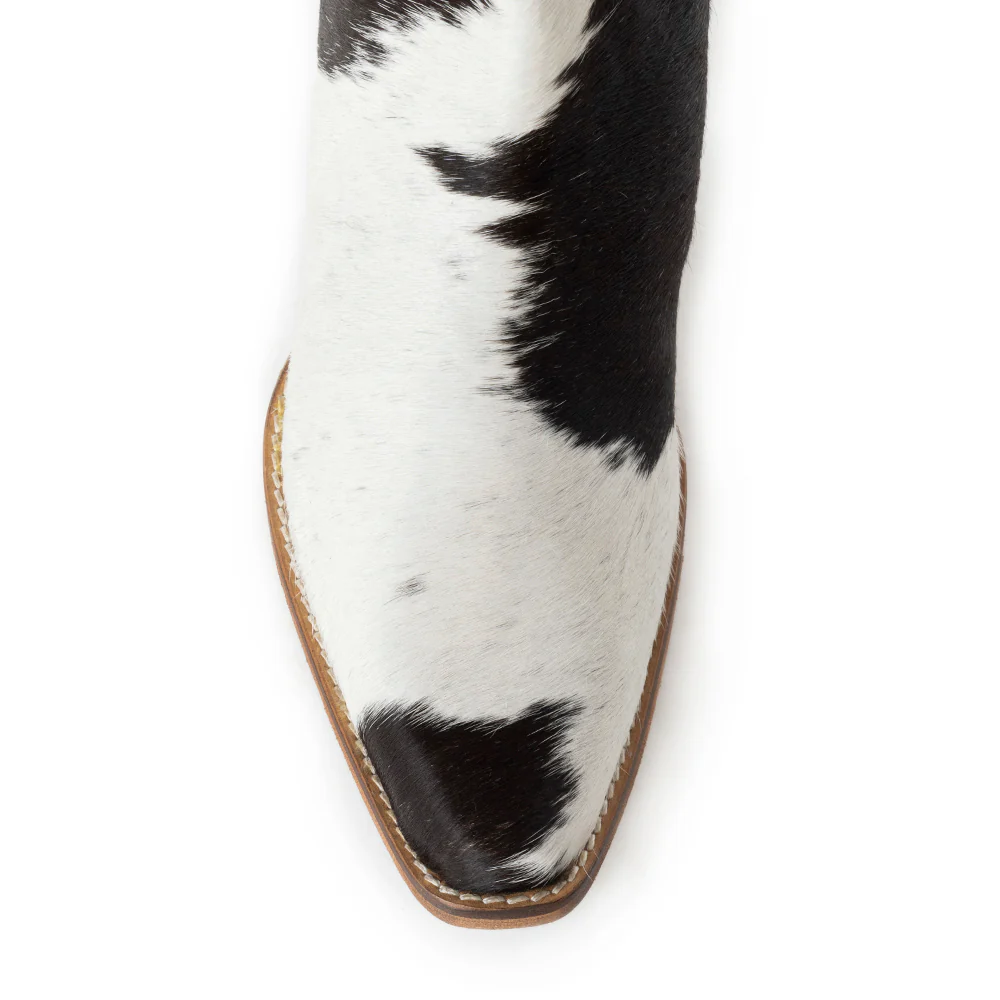 7034-laramie-plains-hair-on-hide-hand-tooled-boots-1.webp