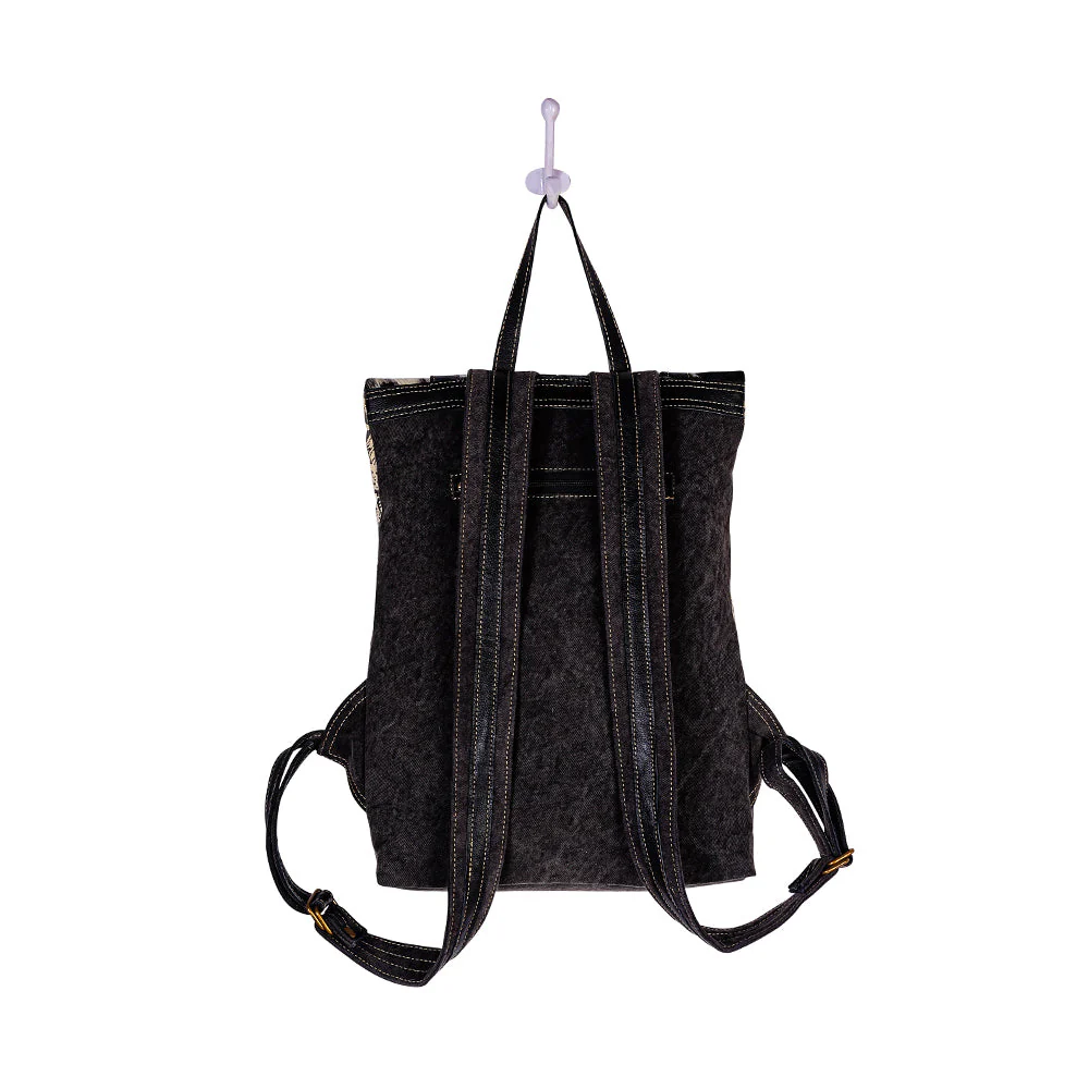 7129-le-medallion-rider-backpack-in-black-1.webp