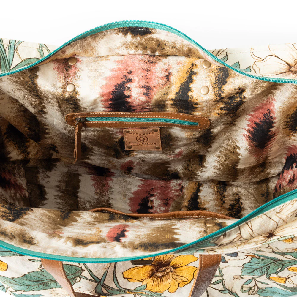 7418-lovely-florals-weekender-bag-in-light-green-1.webp