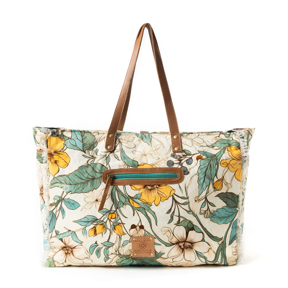 7418-lovely-florals-weekender-bag-in-light-green-1.webp