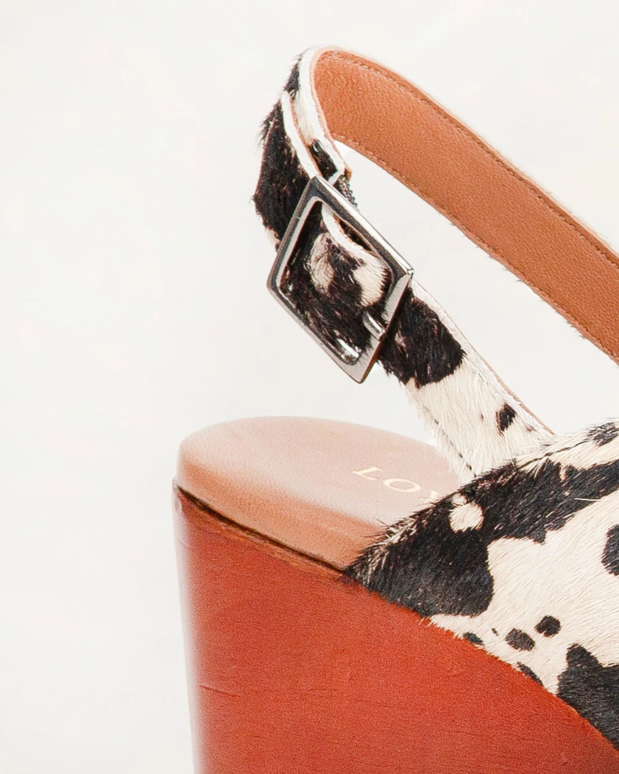 7538-loyal-west-dana-sandals-black-and-white-cowhide-1.webp