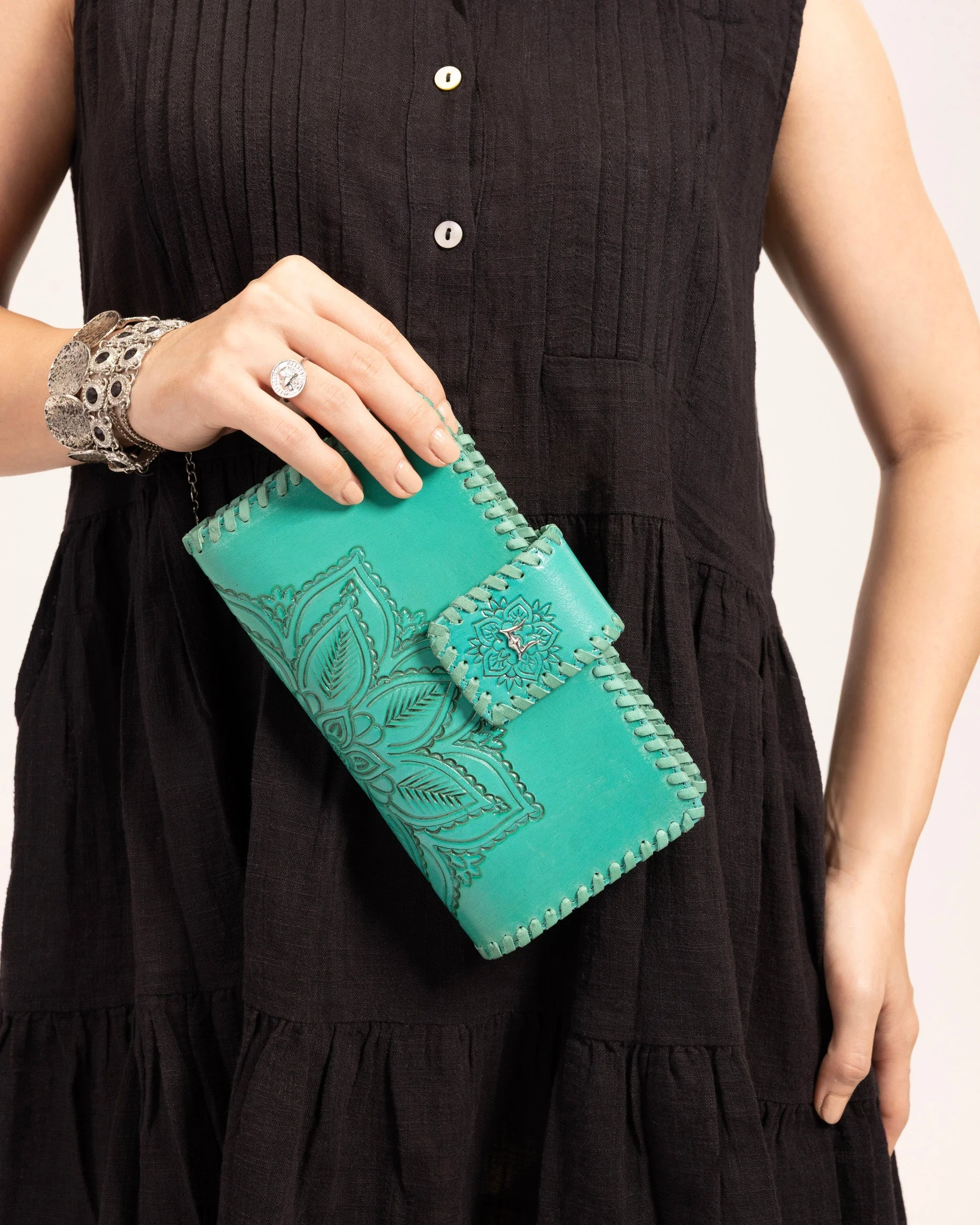 7575-loyal-west-desert-lotus-wallet-turquoise-handtooled-leather-calfskin-1.webp