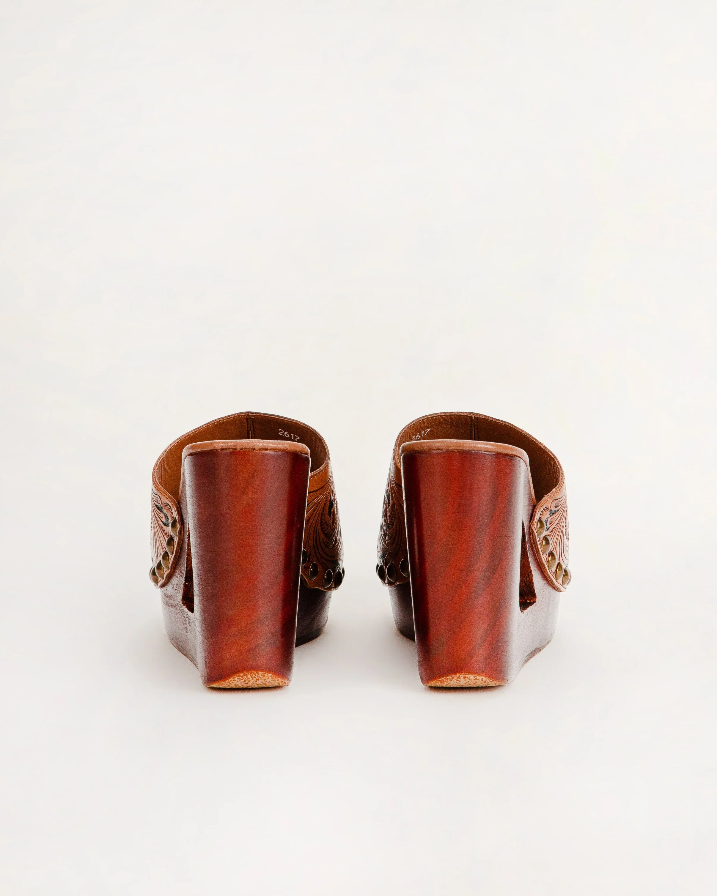 7578-loyal-west-desert-wanderer-sandals-dark-brown-handtooled-leather-1.webp
