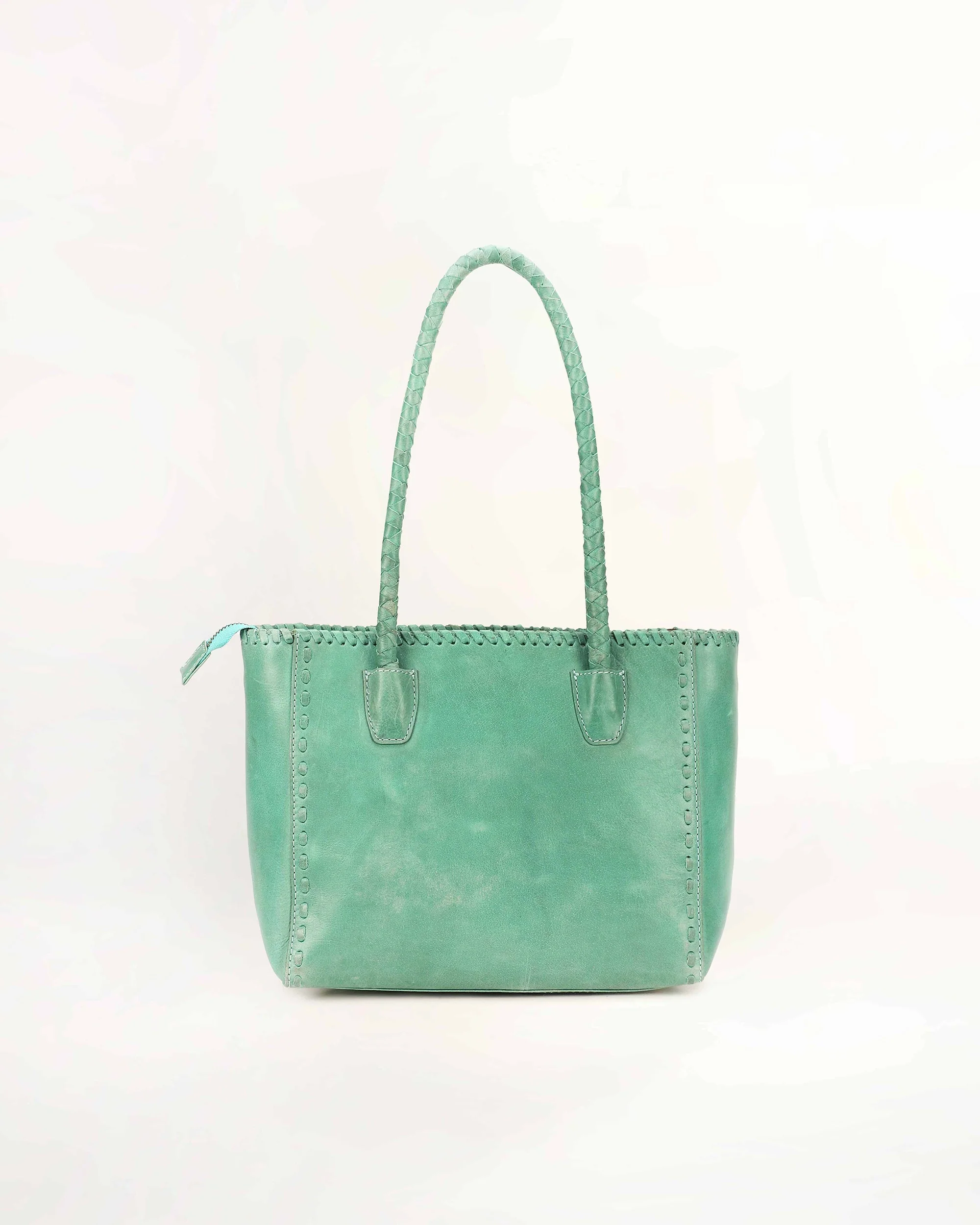 7594-loyal-west-drover-medium-bag-1.webp