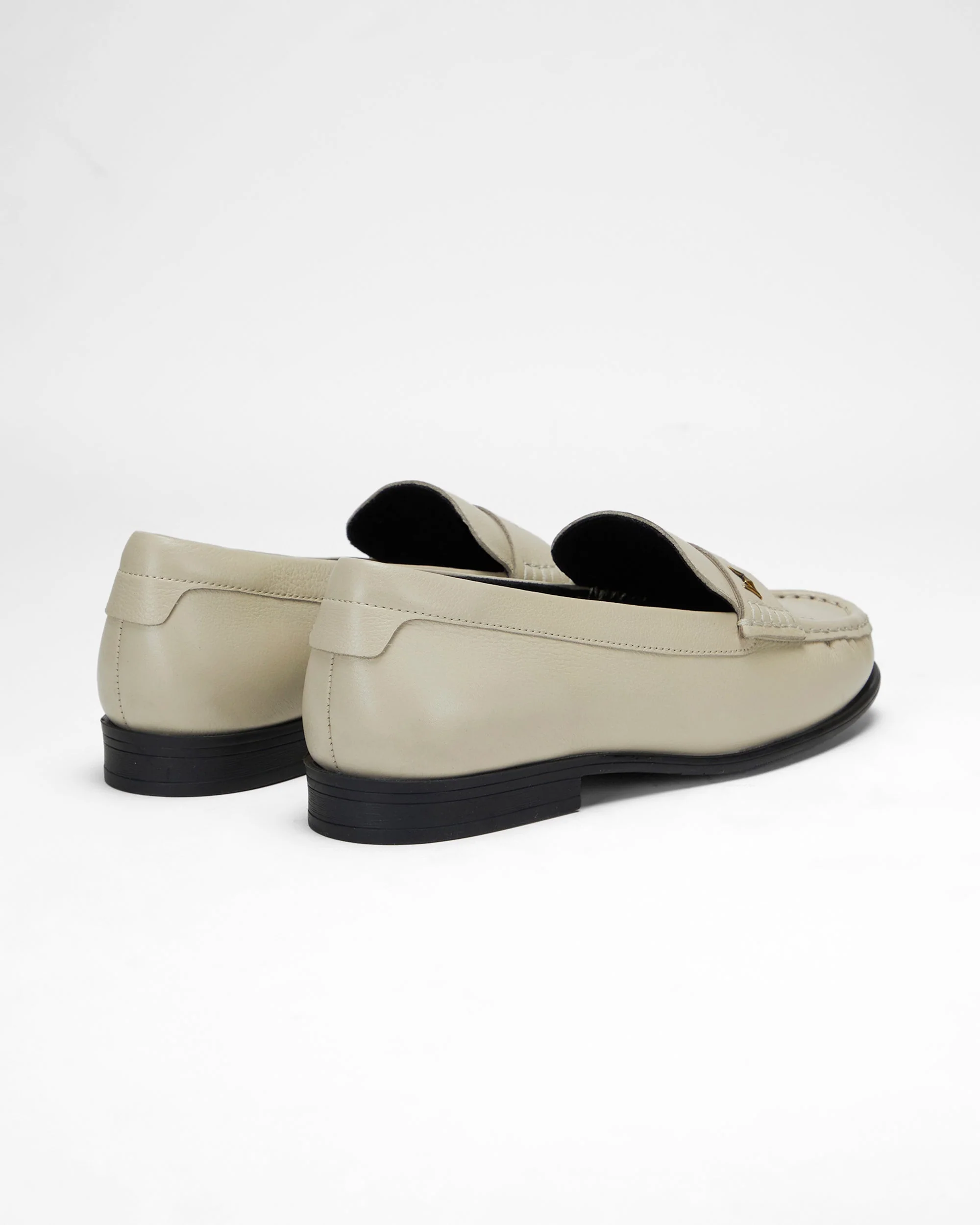 7668-loyal-west-leather-loafers-white-1.webp
