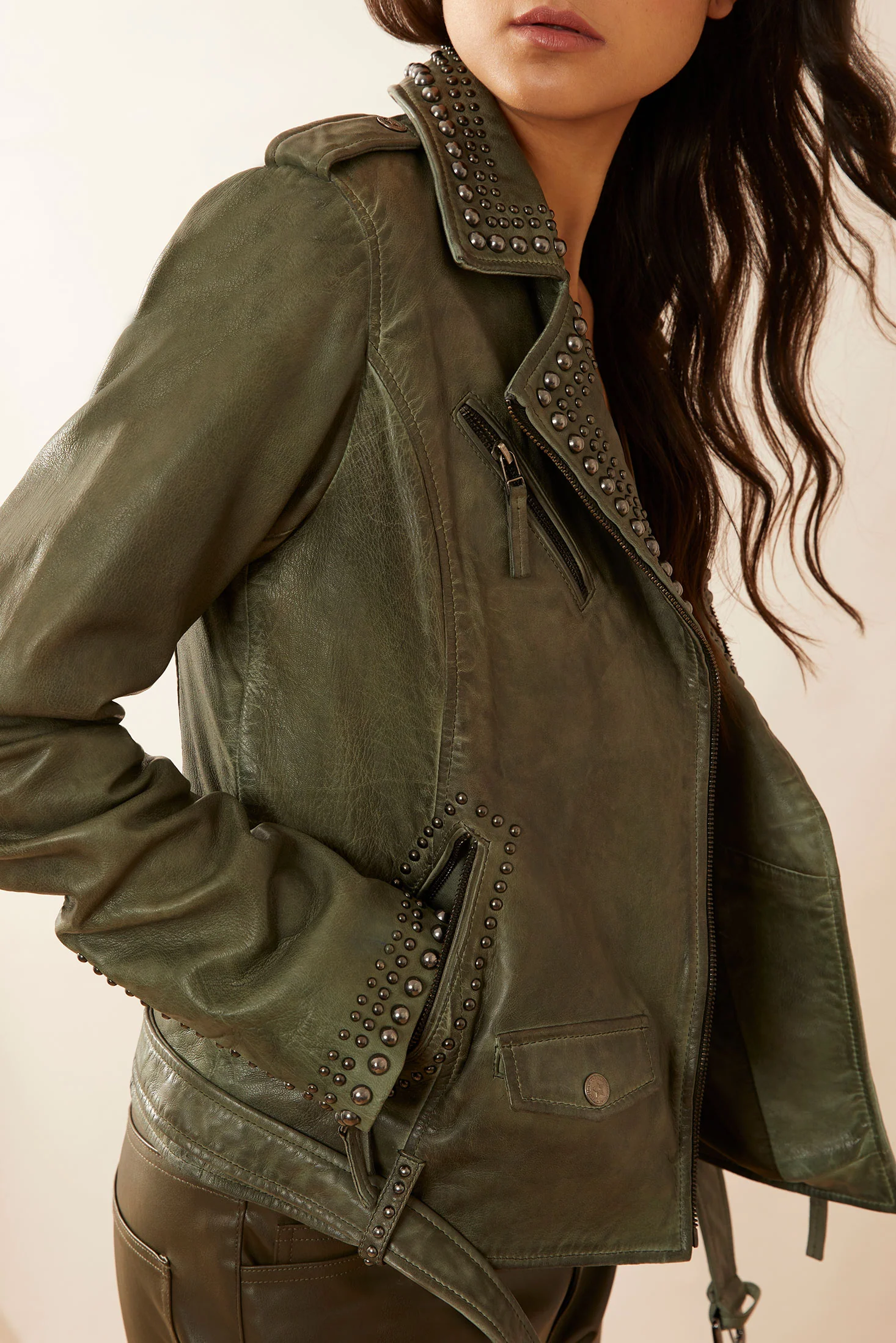 77-aansila-leather-jacket-in-fern-grotto-green-1.webp