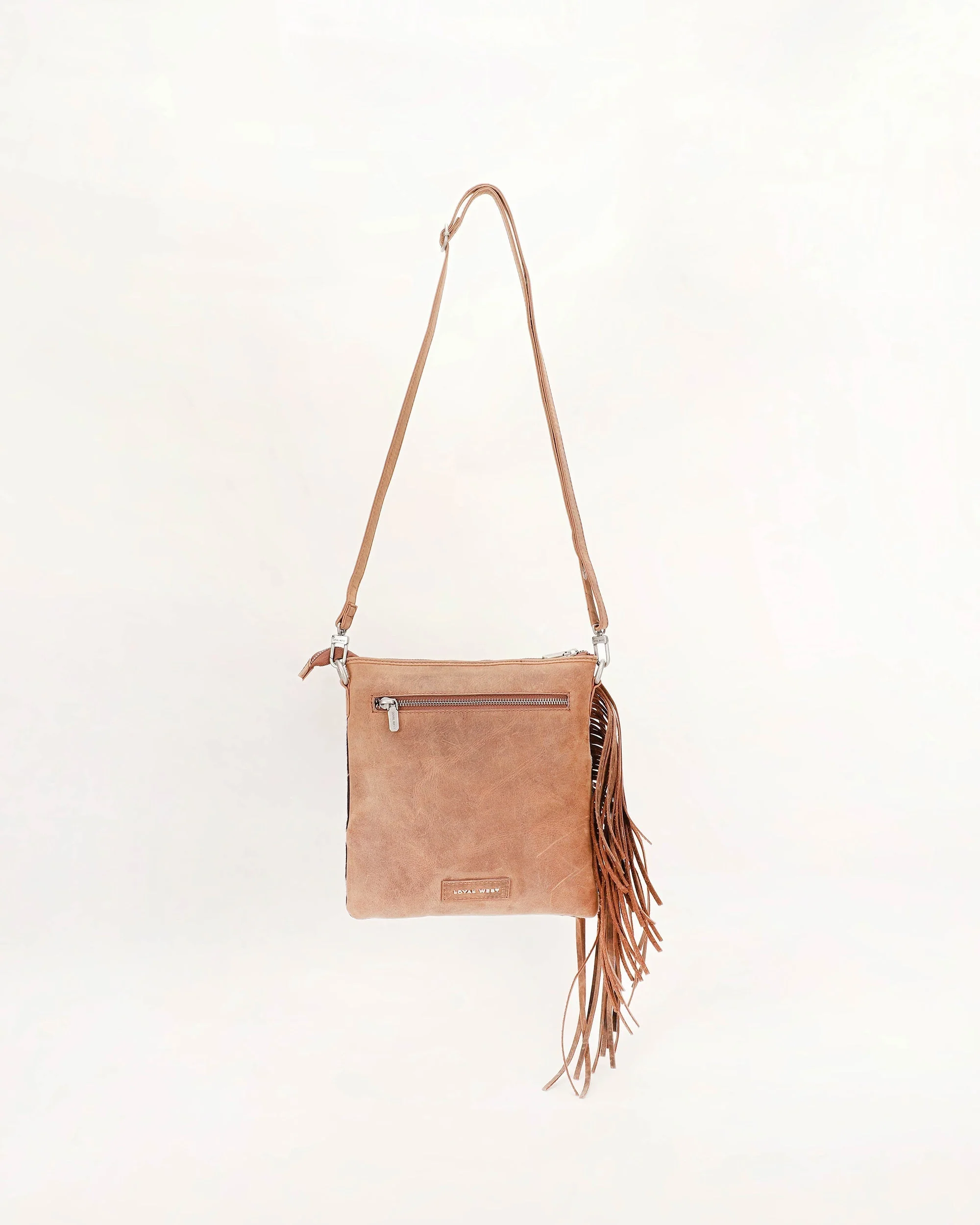 7748-loyal-west-ranch-queen-cowhide-tassle-bag-1.webp