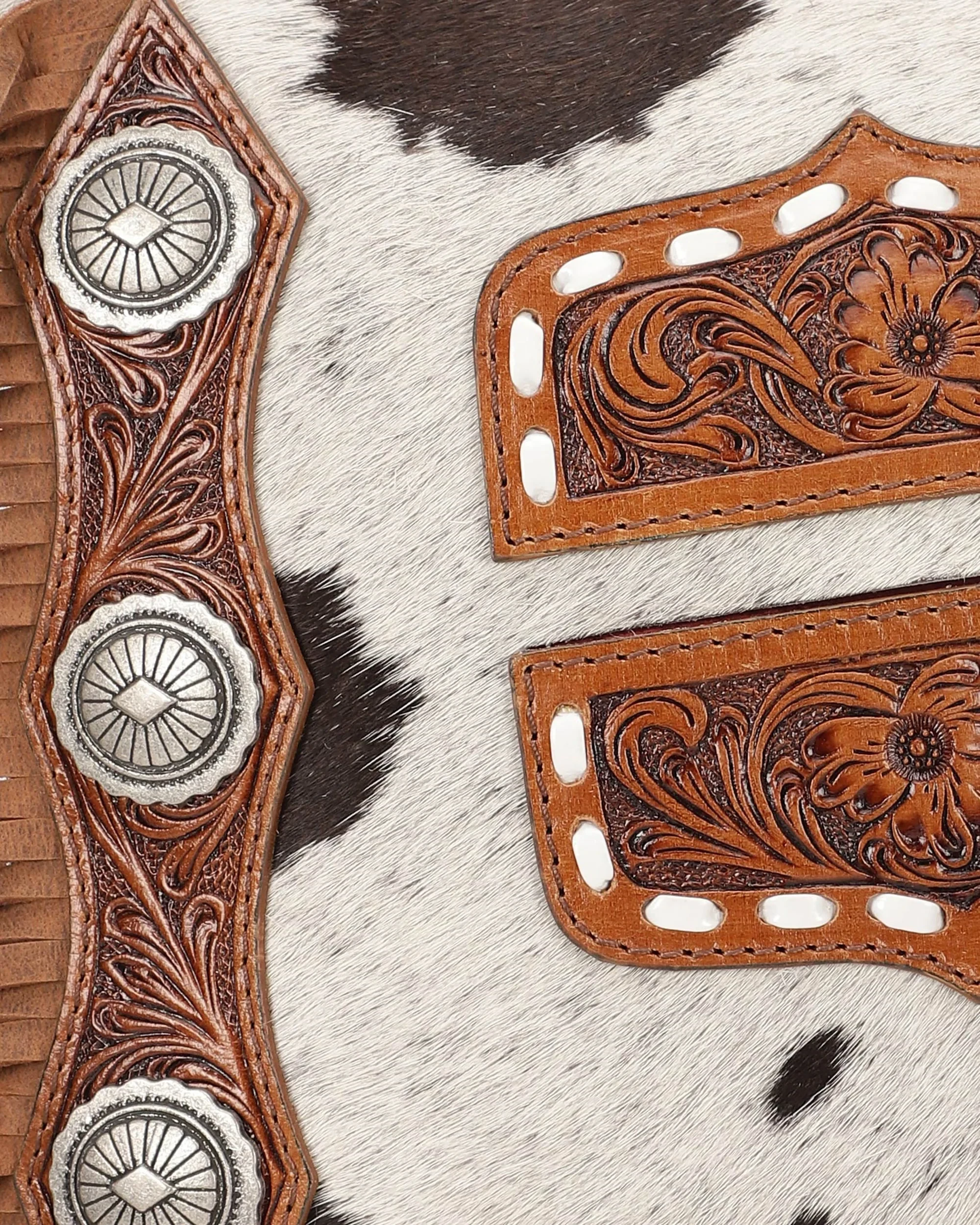 7748-loyal-west-ranch-queen-cowhide-tassle-bag-1.webp