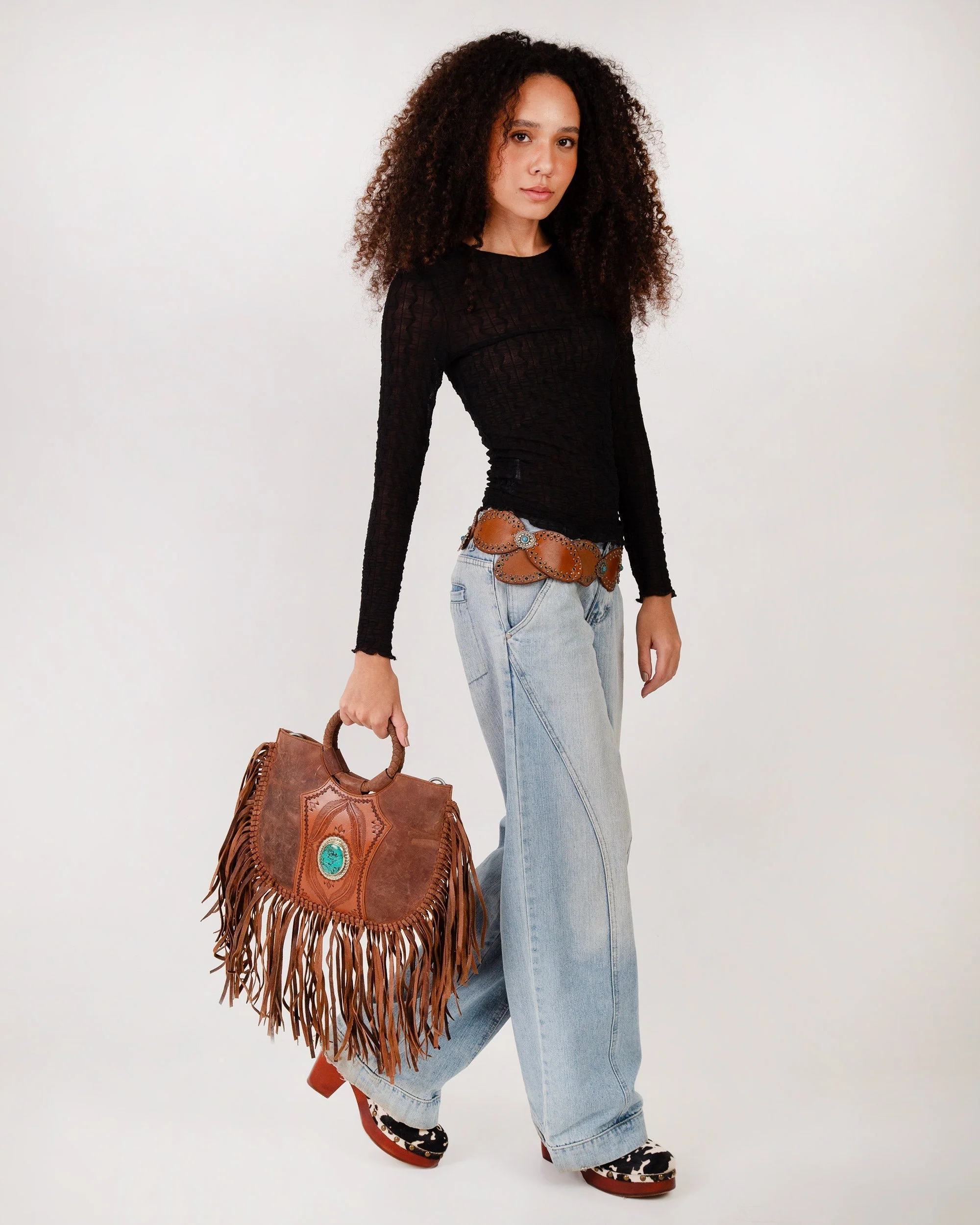 7784-loyal-west-sedona-tassle-bag-1.webp