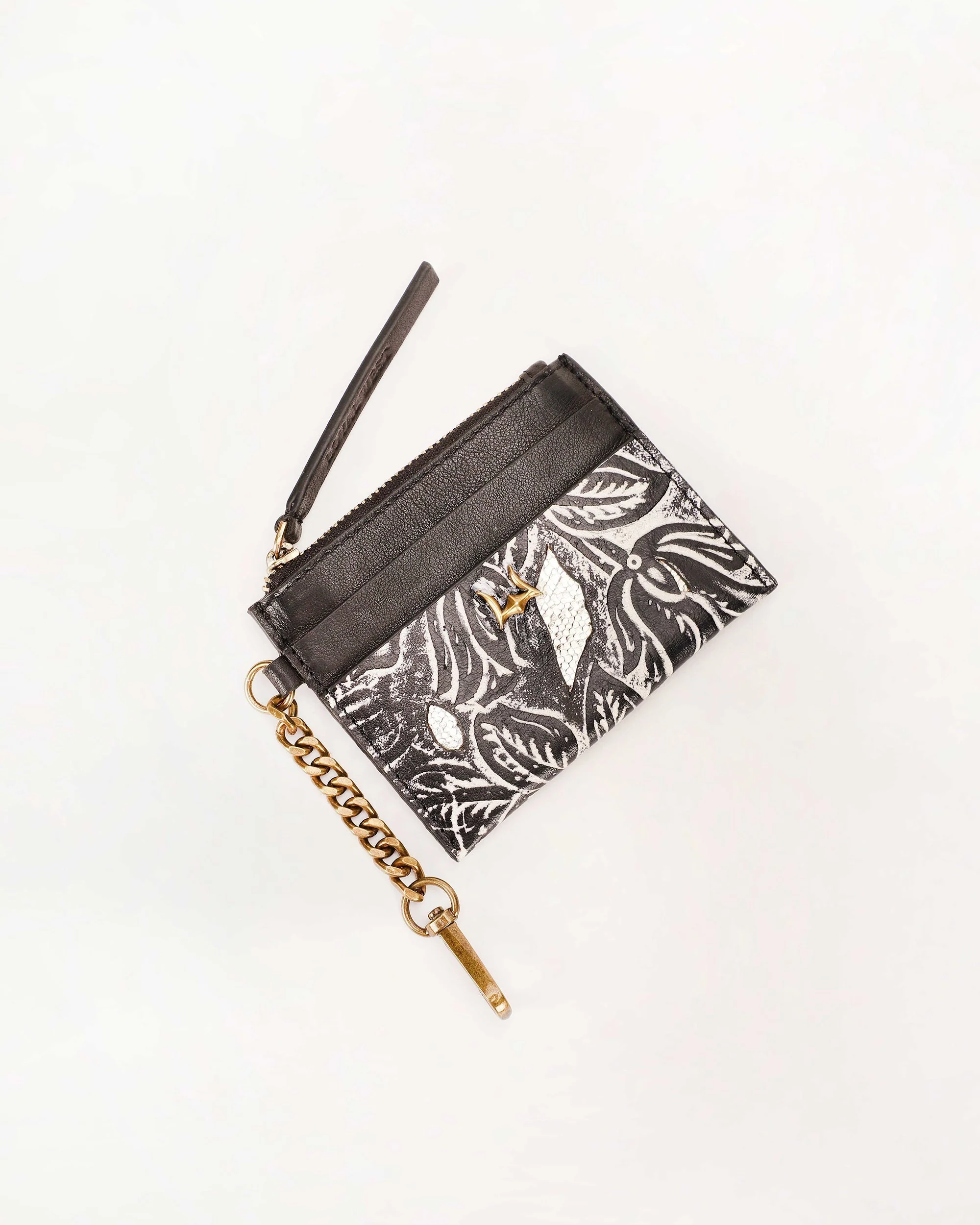 7789-loyal-west-shell-credit-card-holder-1.webp