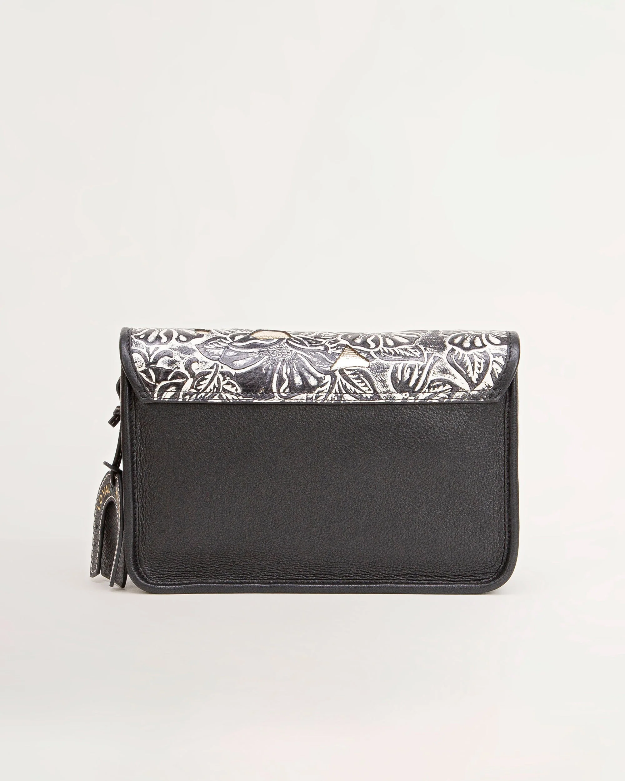 7790-loyal-west-shell-medium-purse-1.webp