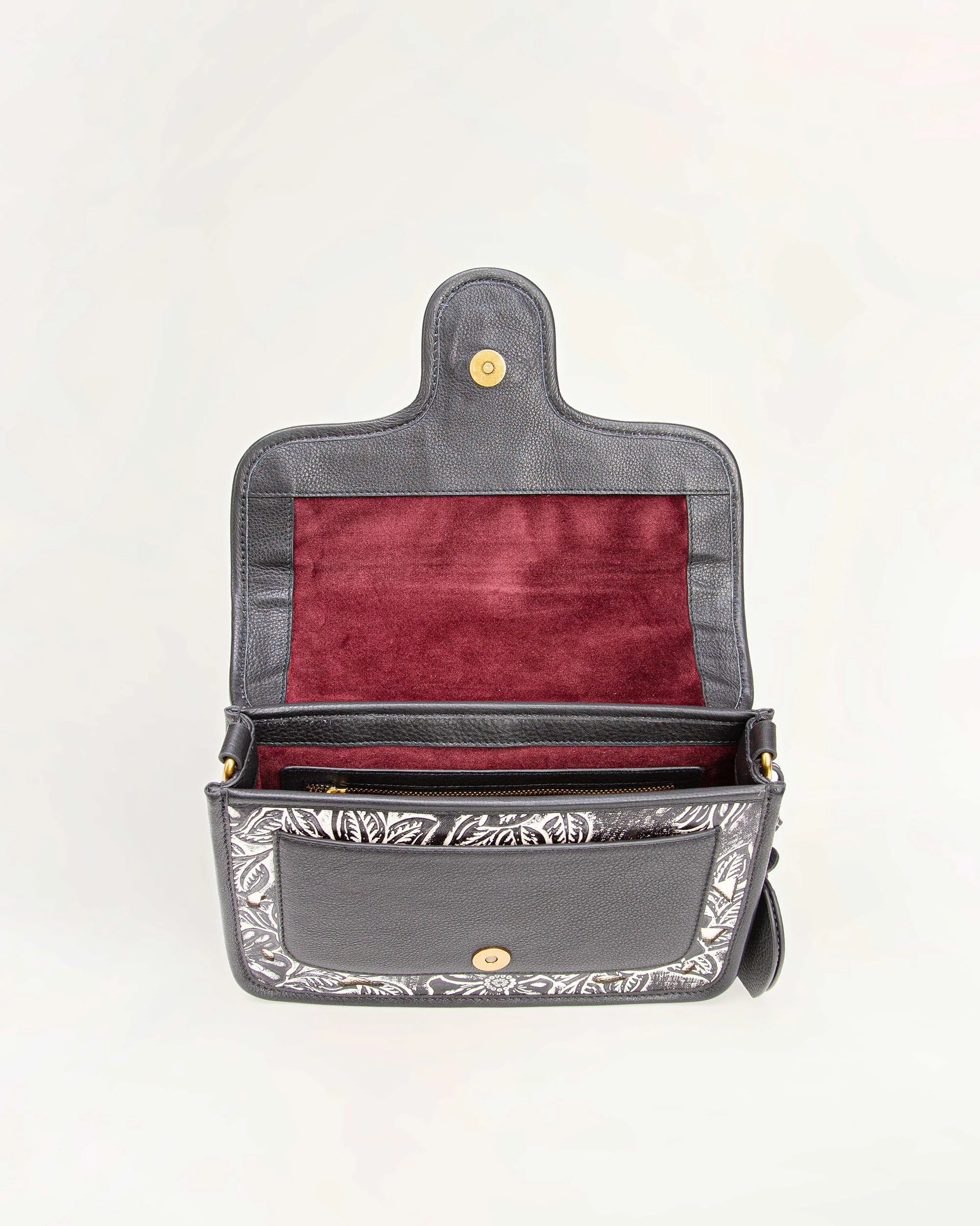 7790-loyal-west-shell-medium-purse-1.webp