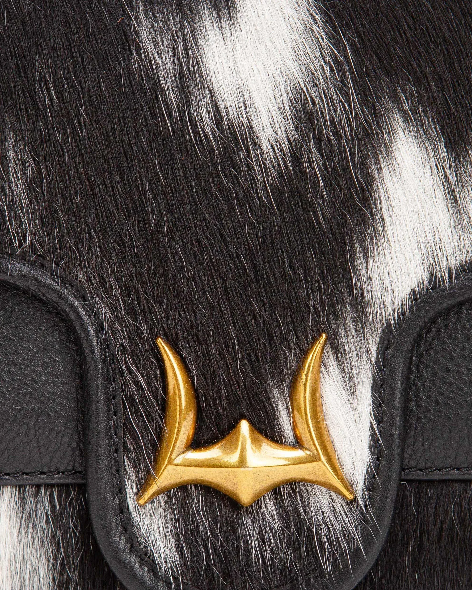 7792-loyal-west-shell-medium-purse-1.webp