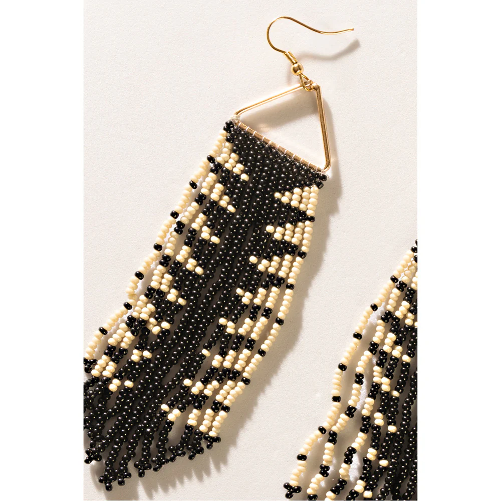 7882-luce-en-luce-beaded-earrings-in-black-and-white-1.webp