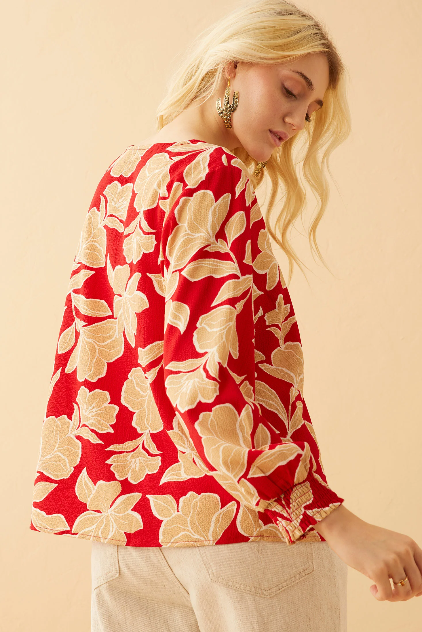 789-aurelia-v-neck-top-1.webp