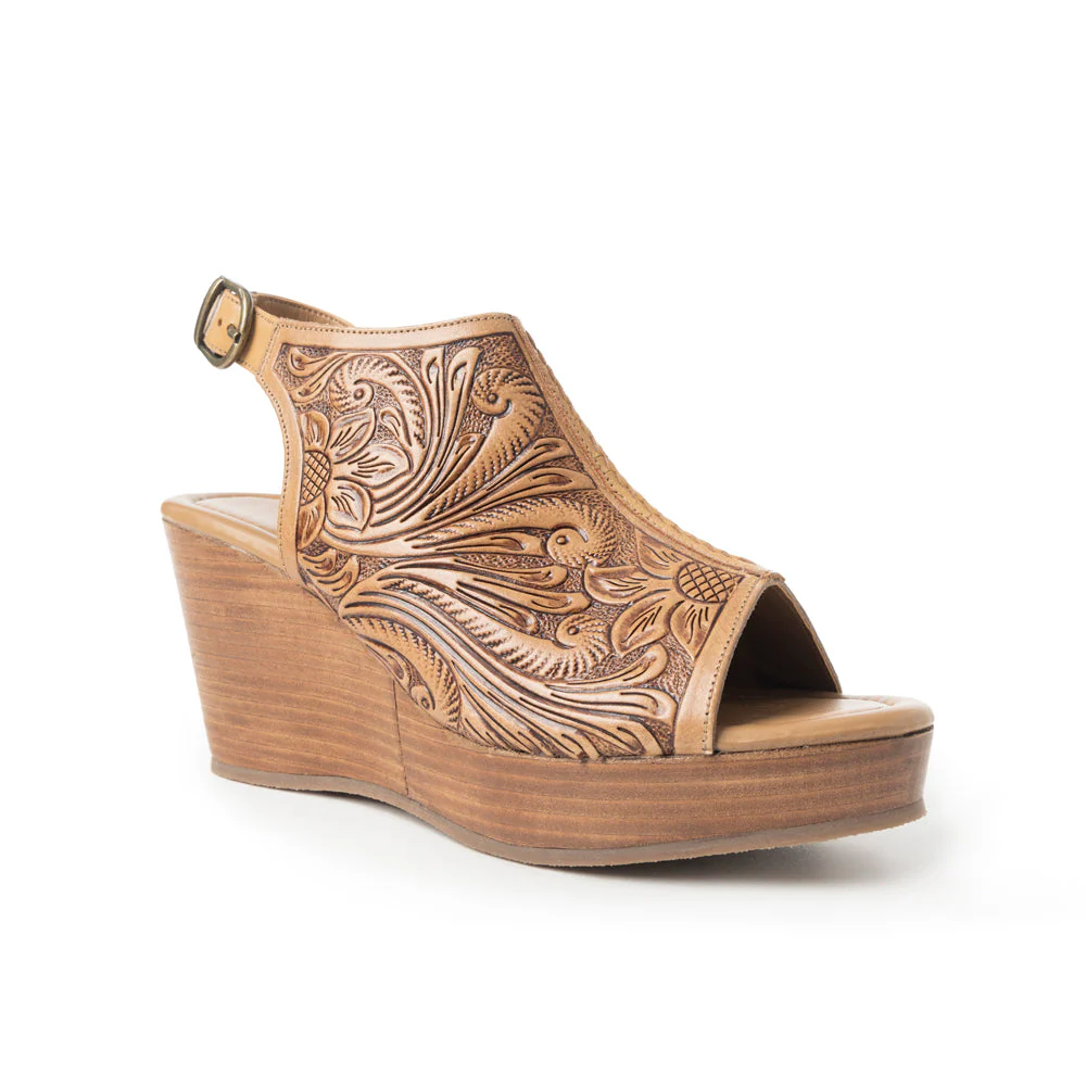 Mila's Trail Sandals In Brown