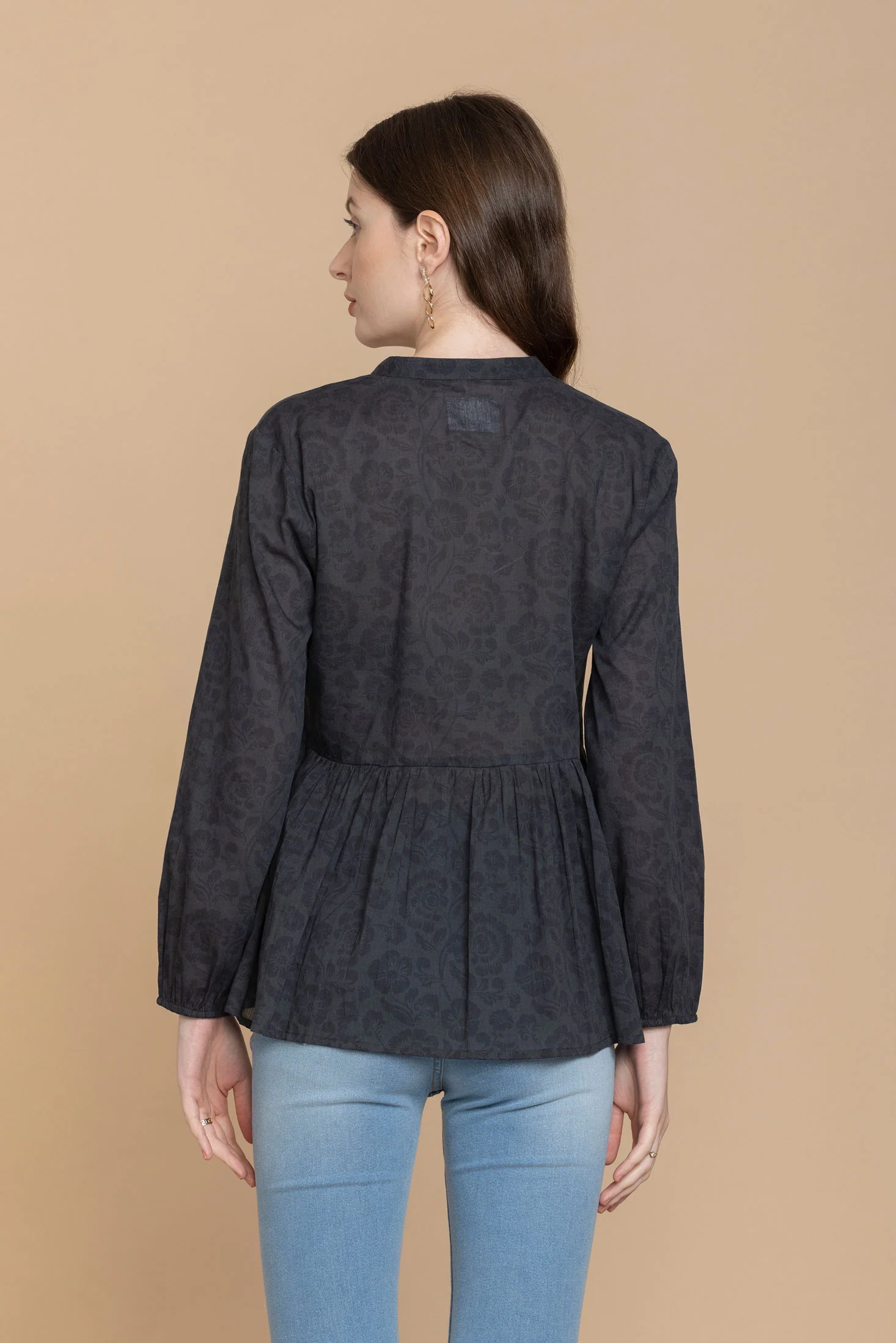 8534-minda-black-free-flow-top-1.webp