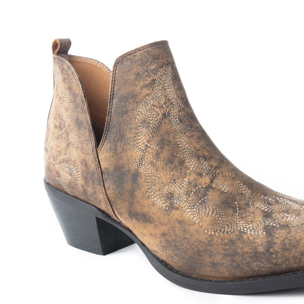 8711-moonlight-on-the-mesa-booties-in-crackle-brown-1.webp