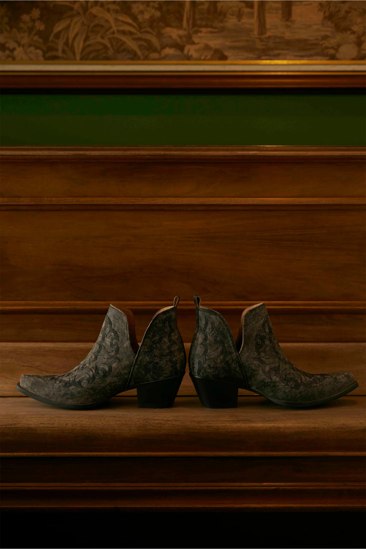 8711-moonlight-on-the-mesa-booties-in-crackle-brown-1.webp