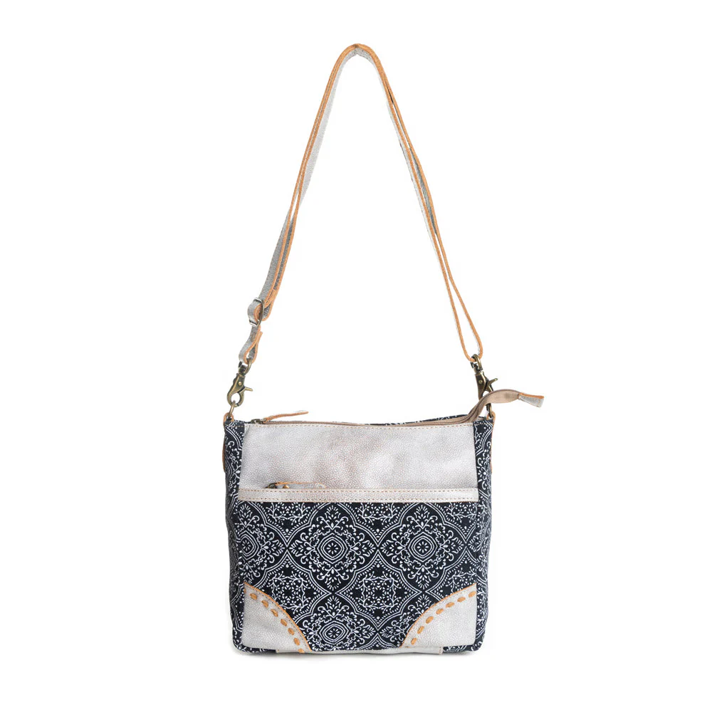 8743-moroccan-nights-petite-messenger-bag-1.webp