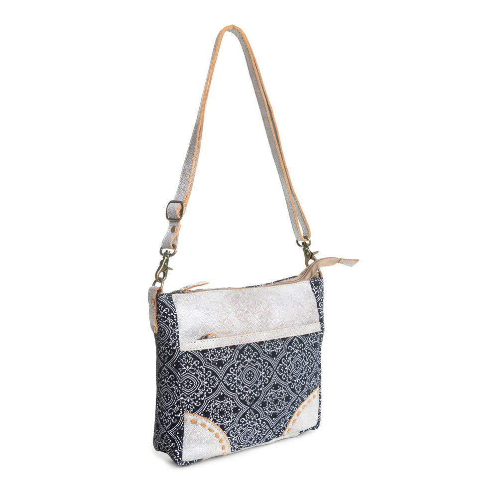 8743-moroccan-nights-petite-messenger-bag-1.webp