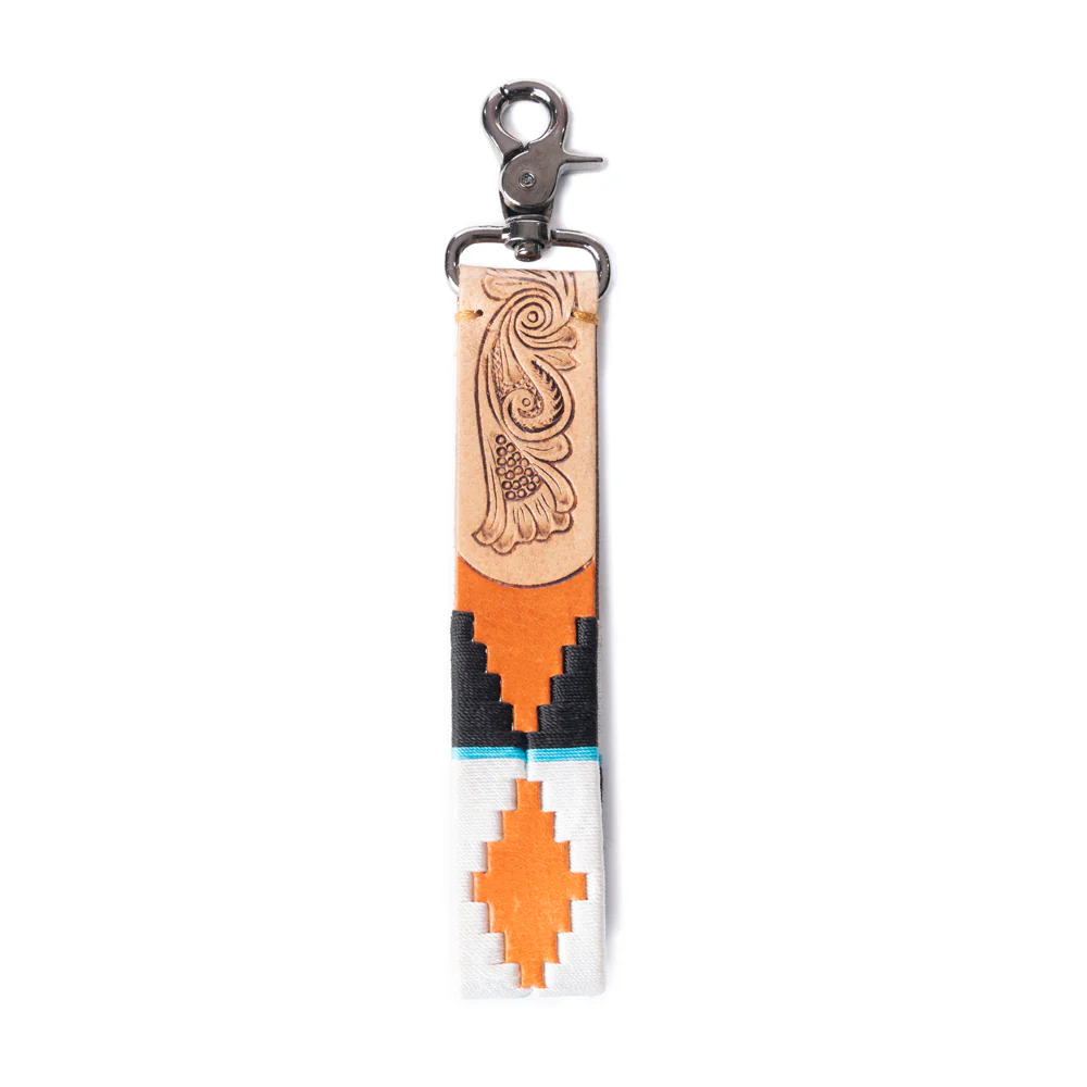8852-my-desert-dawn-key-fob-in-white-black-1.webp