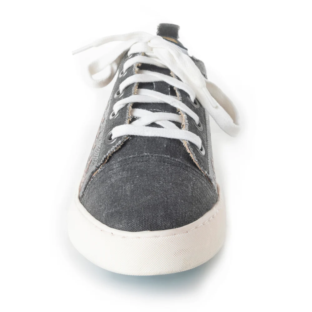 9135-myra-limited-edition-leather-sneakers-for-women-hand-tooled-western-lace-up-shoes-with-textured-finish-for-everyday-style-1.webp