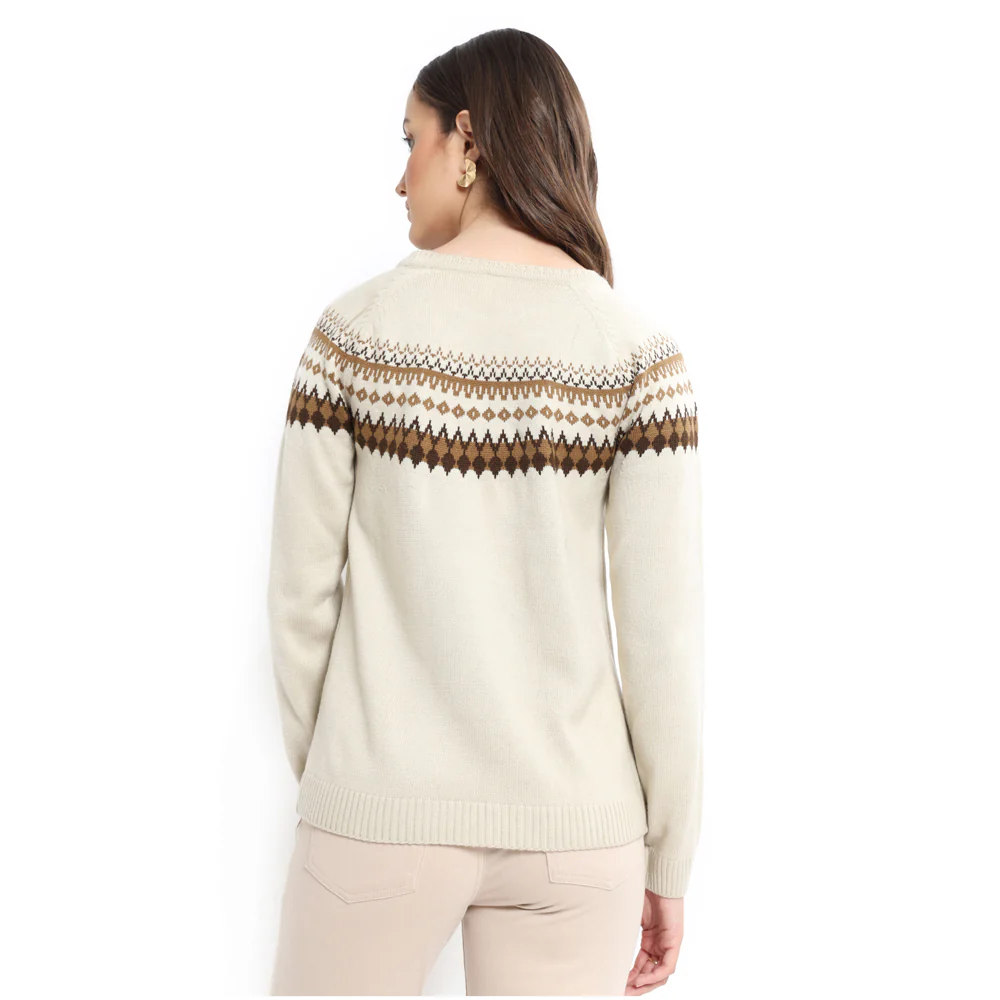9332-necklace-sweater-1.webp