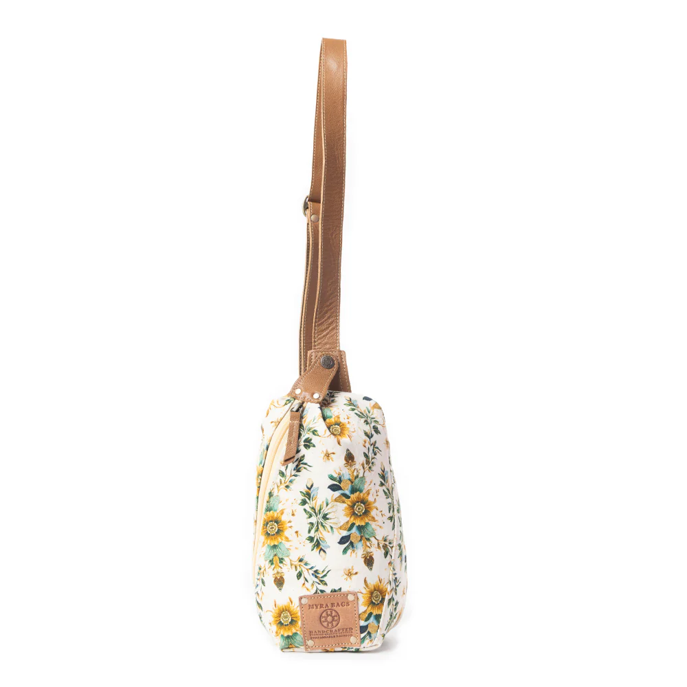 9524-oasis-blooms-fanny-pack-bag-in-brown-white-1.webp