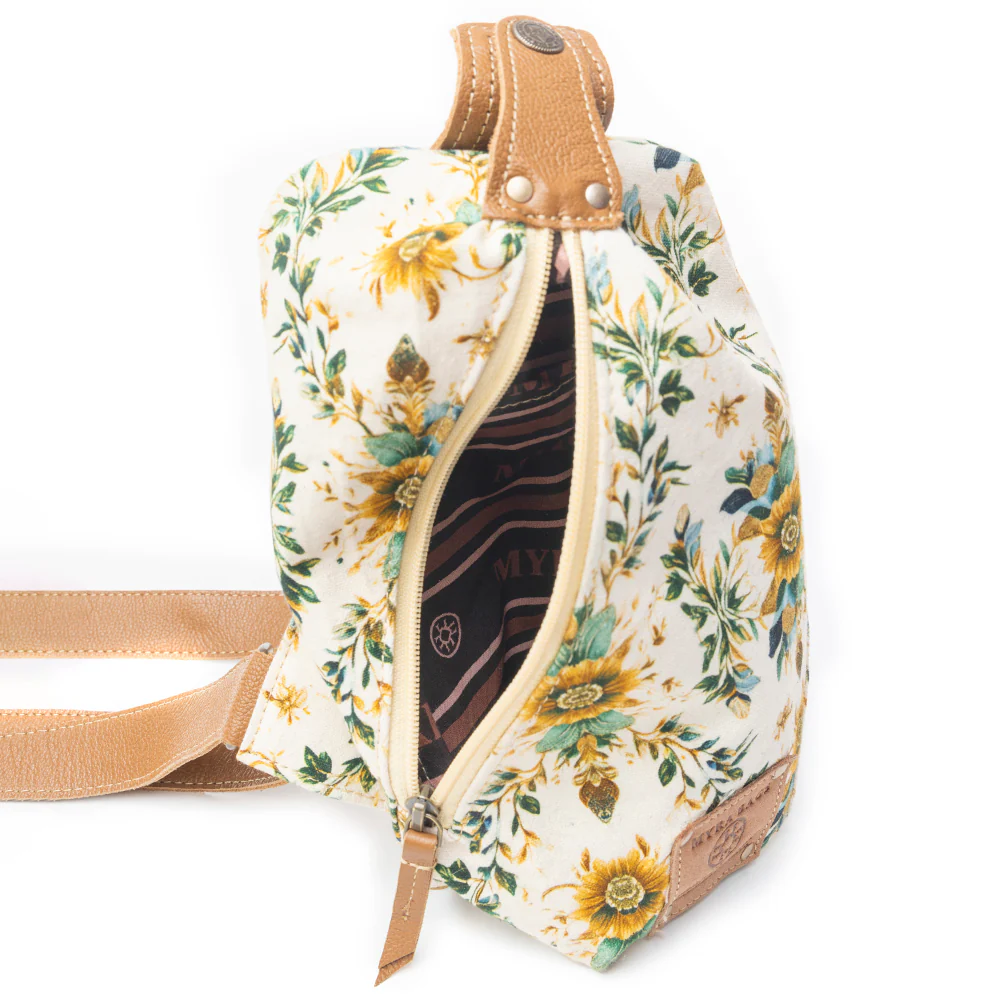 9524-oasis-blooms-fanny-pack-bag-in-brown-white-1.webp