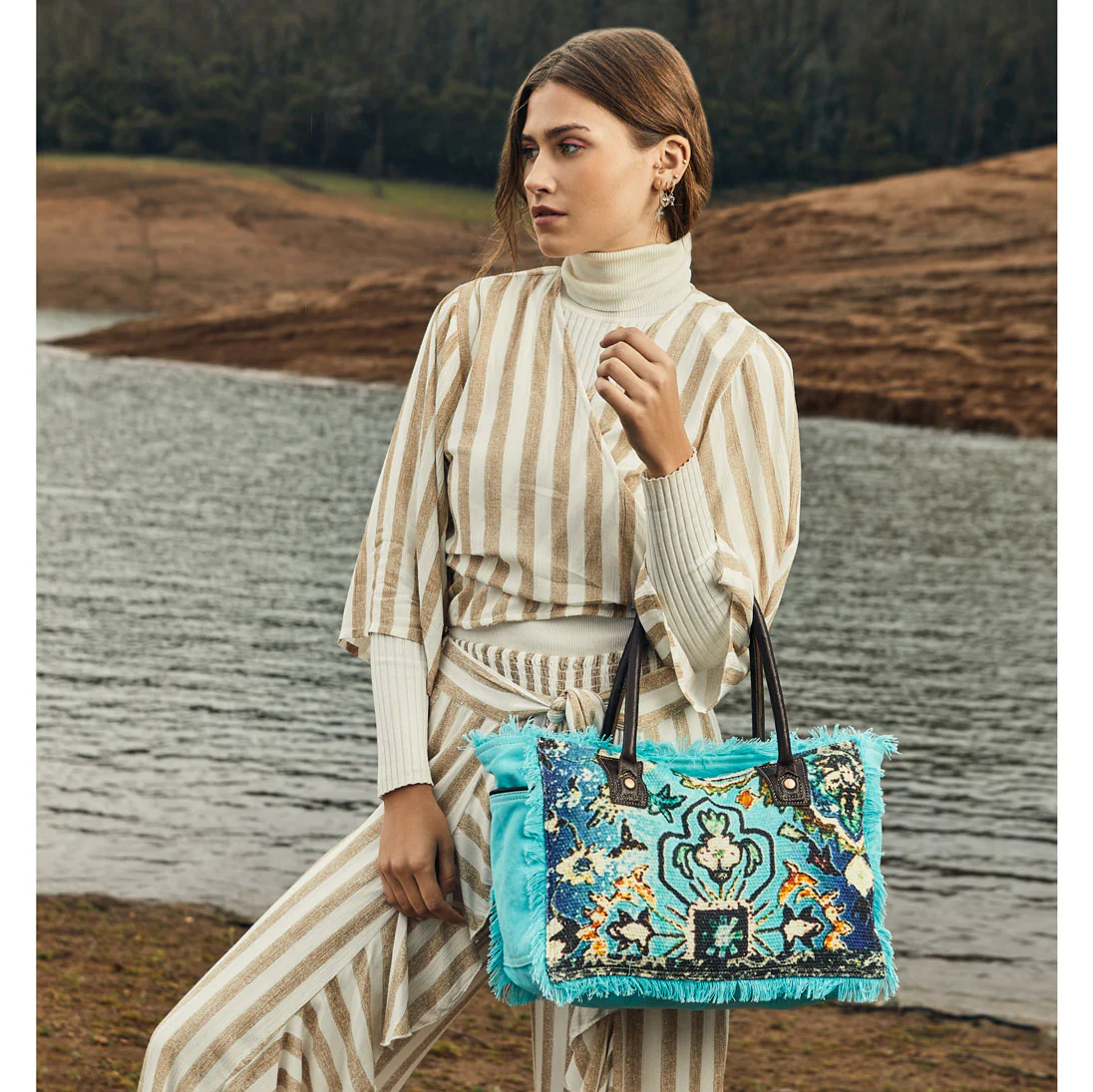 9538-ocean-live-small-crossbody-bag-1.webp