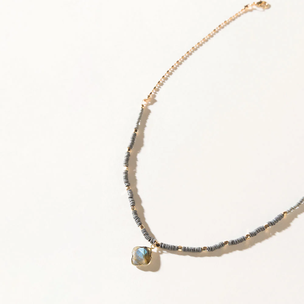 9554-odessa-stone-necklace-in-shadow-quartz-1.webp