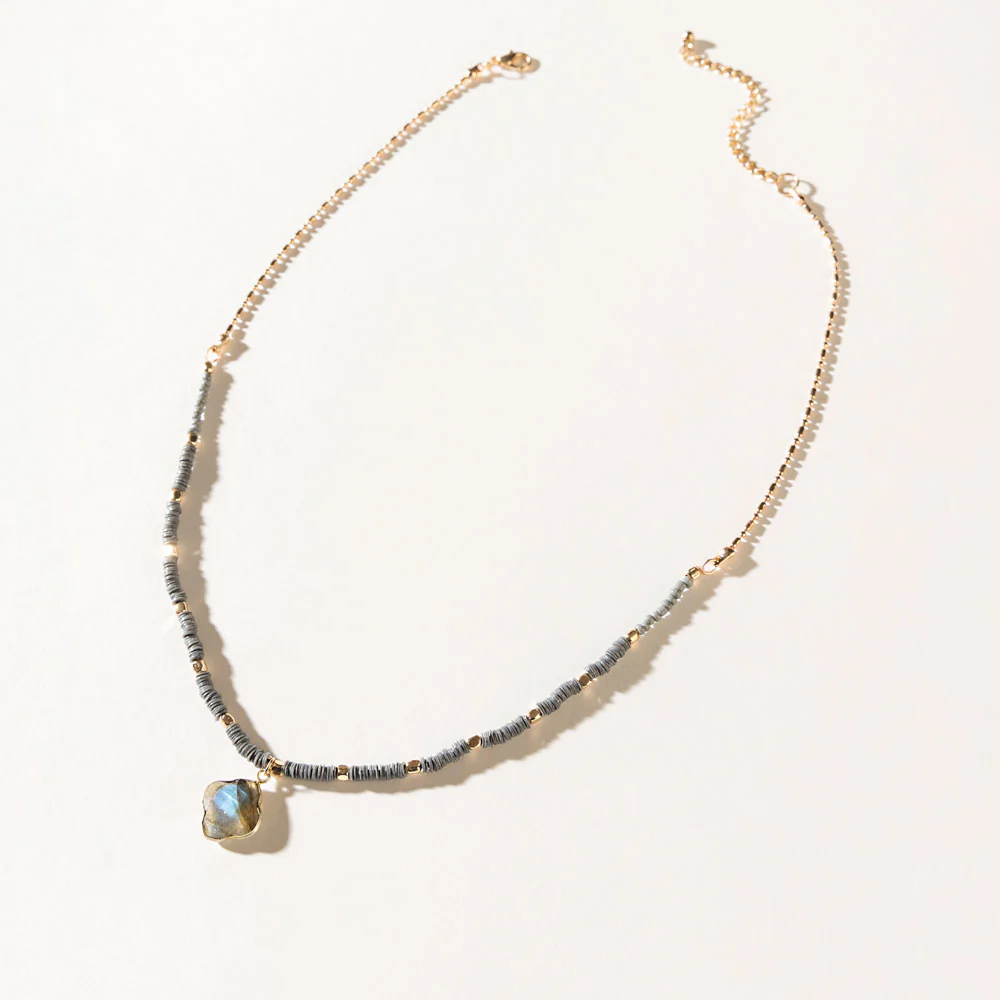 9554-odessa-stone-necklace-in-shadow-quartz-1.webp