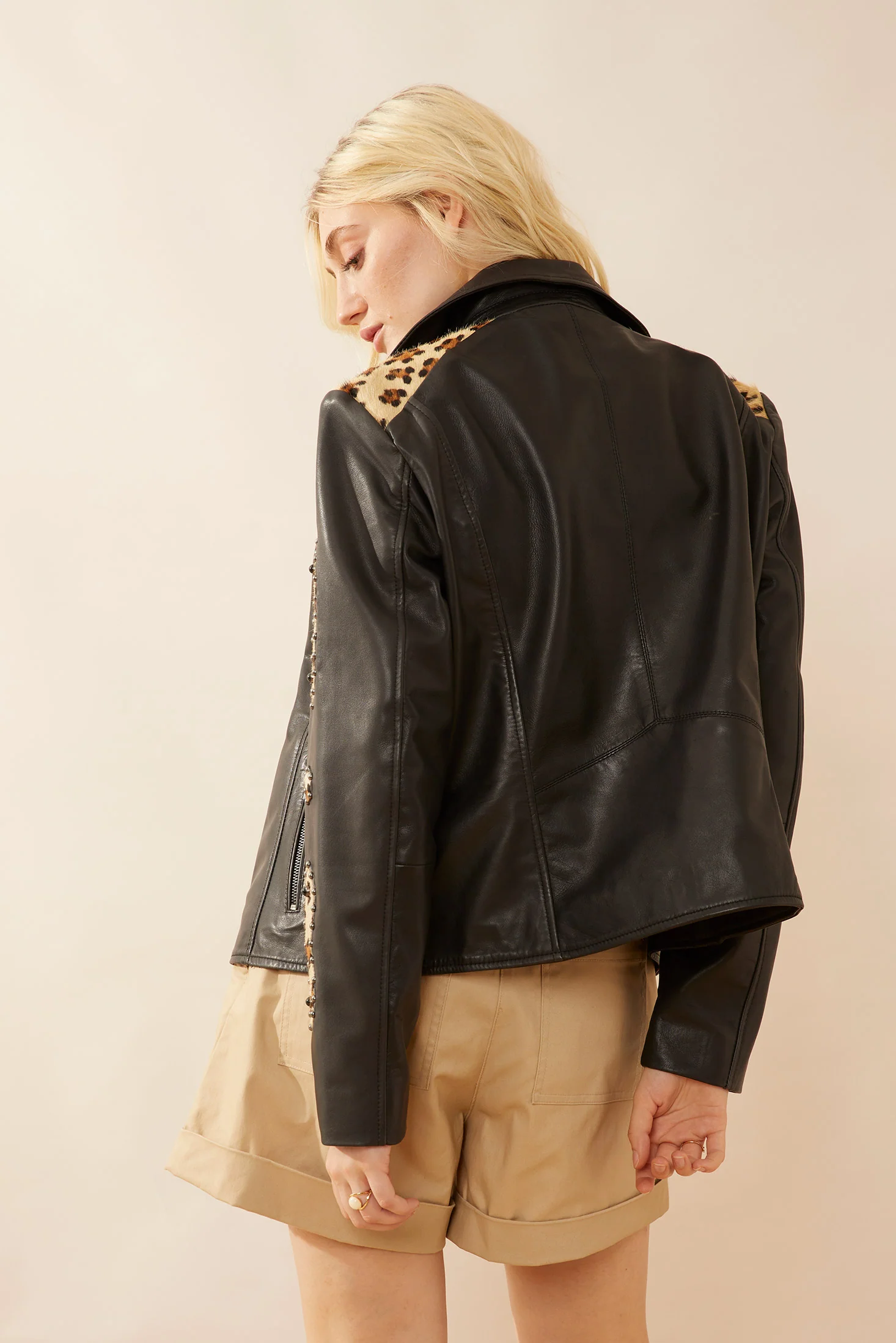 9677-oren-leather-jacket-1.webp
