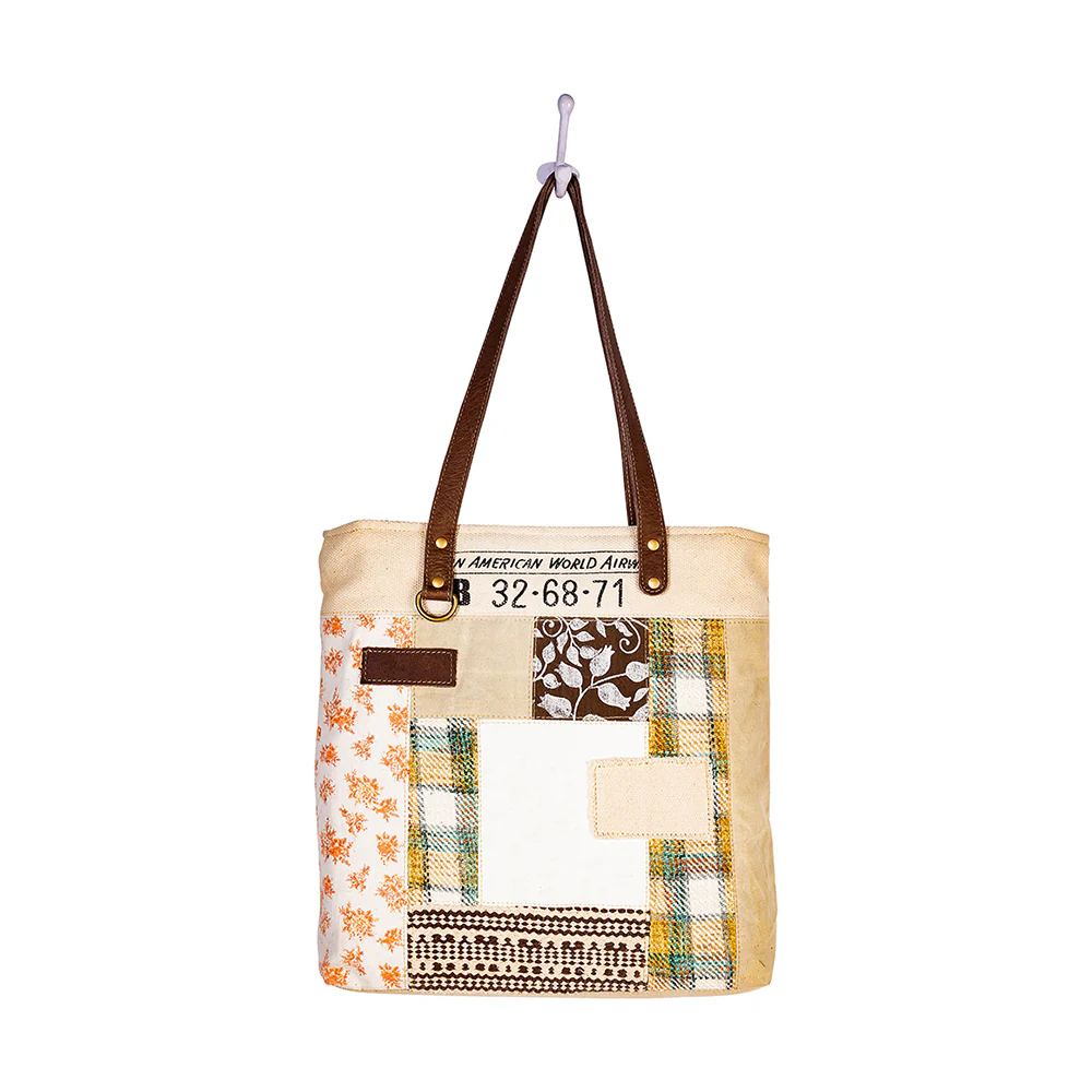 9805-pan-american-world-airways-tote-bag-1.webp
