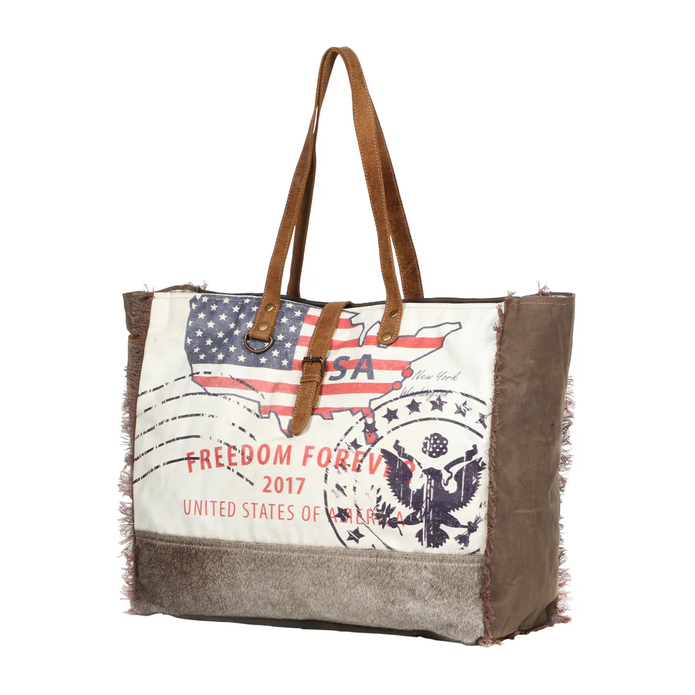 9847-partisan-weekender-bag-1.webp
