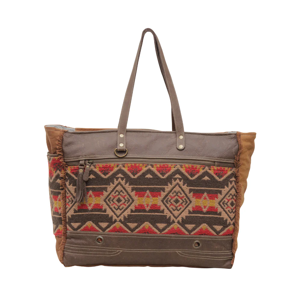 Patterns Weekender Bag 1 9889-patterns-weekender-bag-1.webp